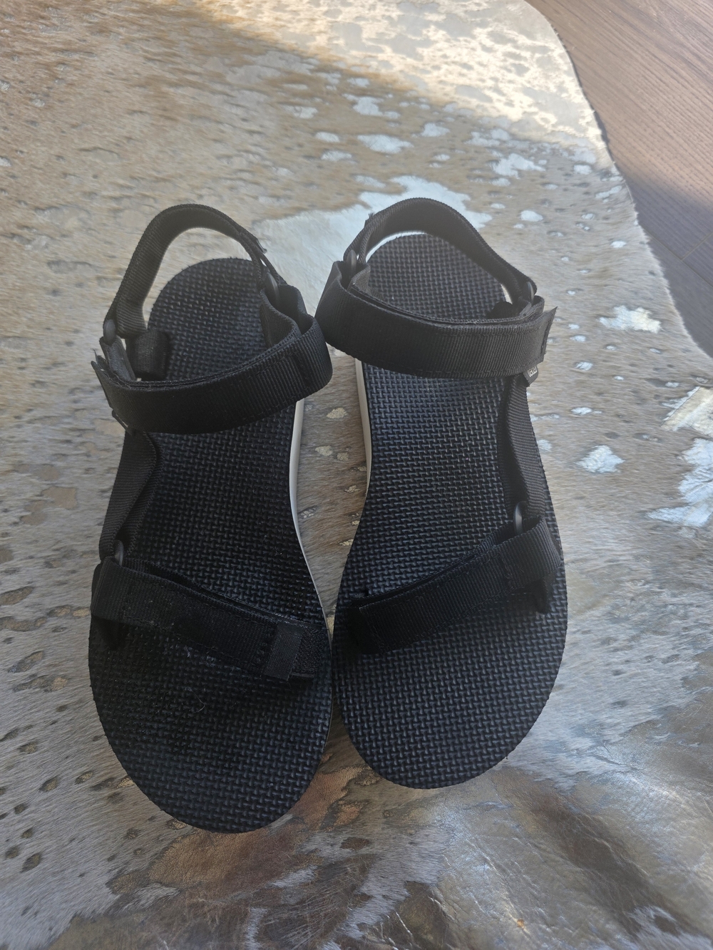 Teva Women’s Black Strappy Sandals - Picture 2 of 7